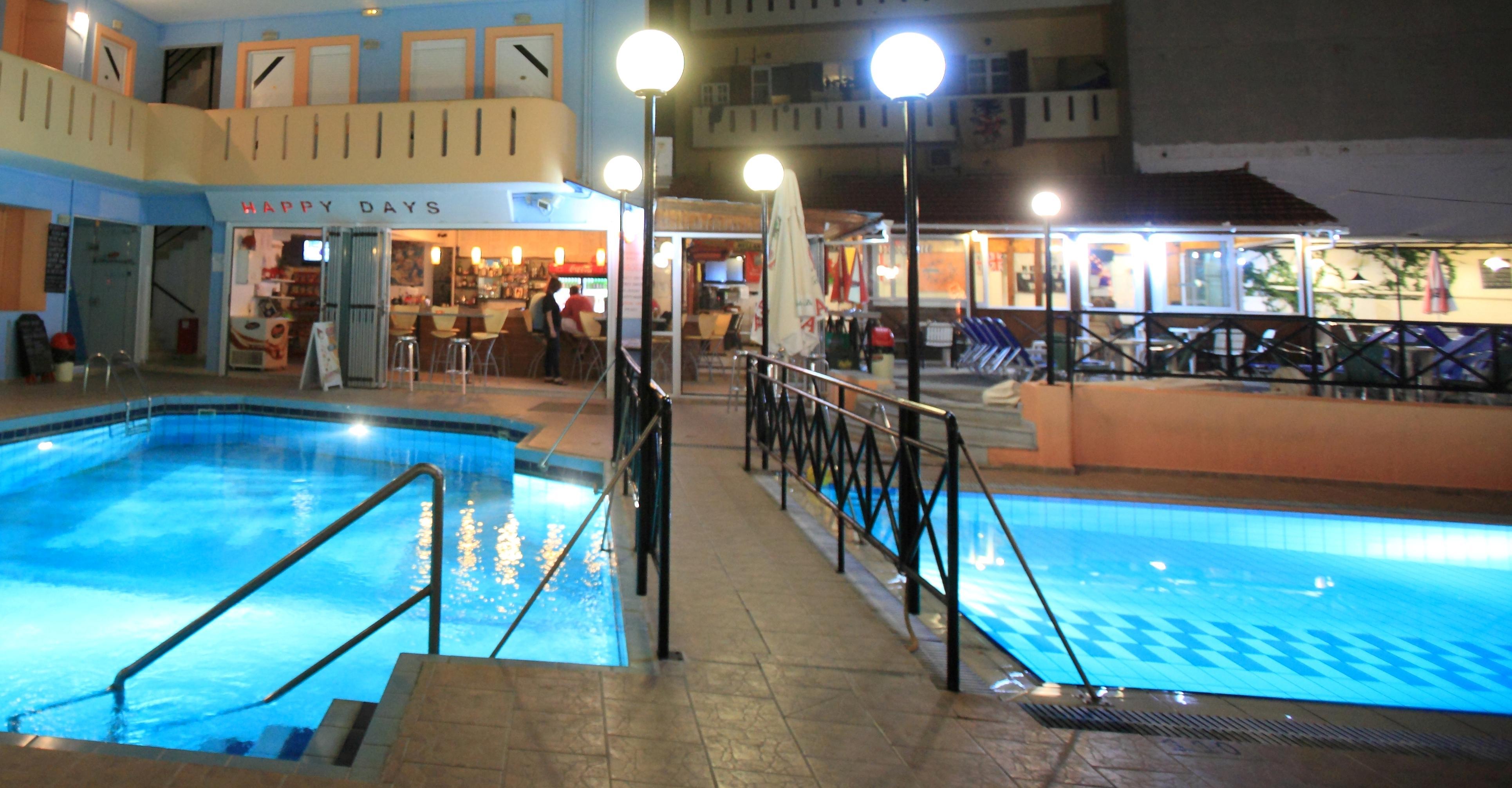 Happy Days Aparthotel Malia Exteriör bild