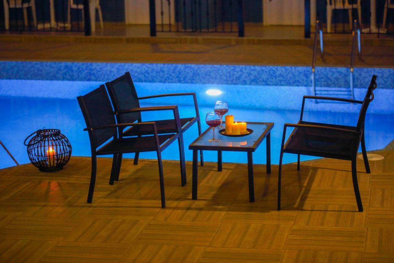 Happy Days Aparthotel Malia Exteriör bild