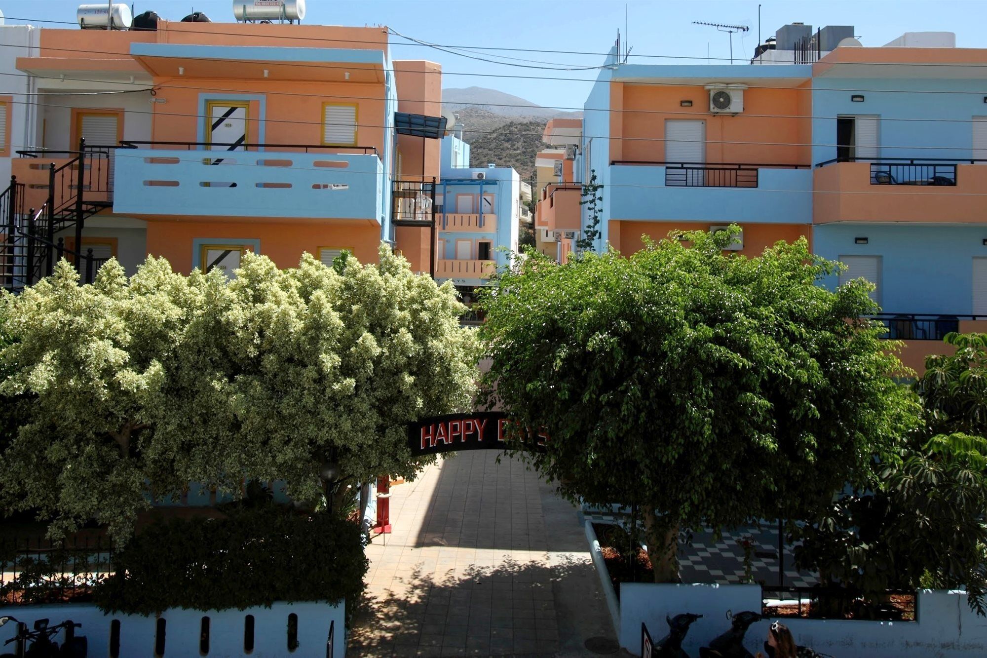 Happy Days Aparthotel Malia Exteriör bild